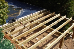 Terrasse bois sur pilotis à Cotignac réalisation OSSBOIS